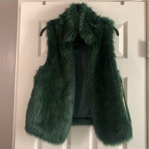 Gibson Latimer green faux fur. Size Small/NWT